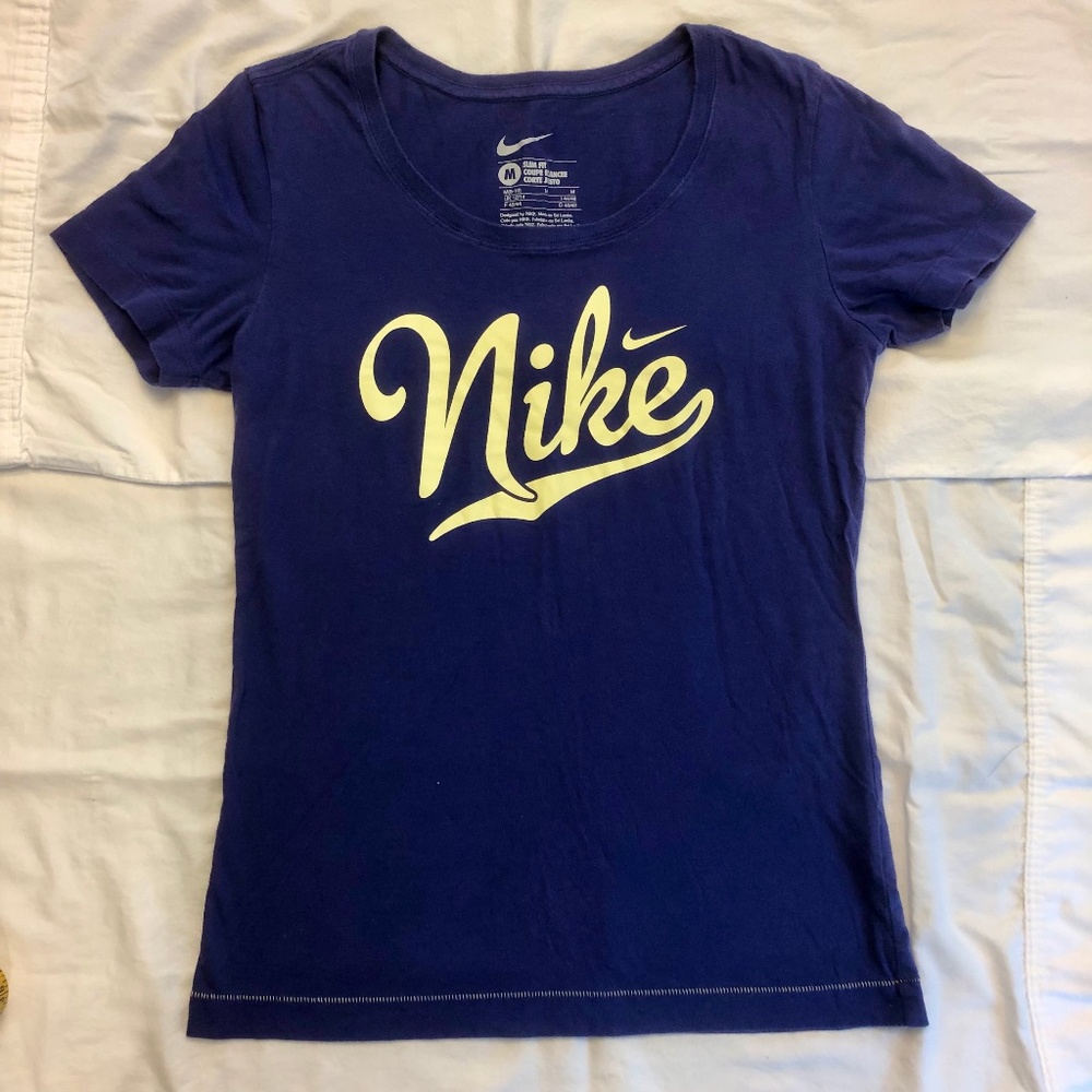 Nike Slim Fit Tee Shirt Medium Purple w/Yellow Logo